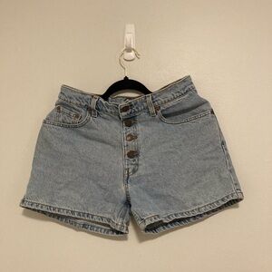 Levi’s mid thigh Classic Denim Women's Shorts
